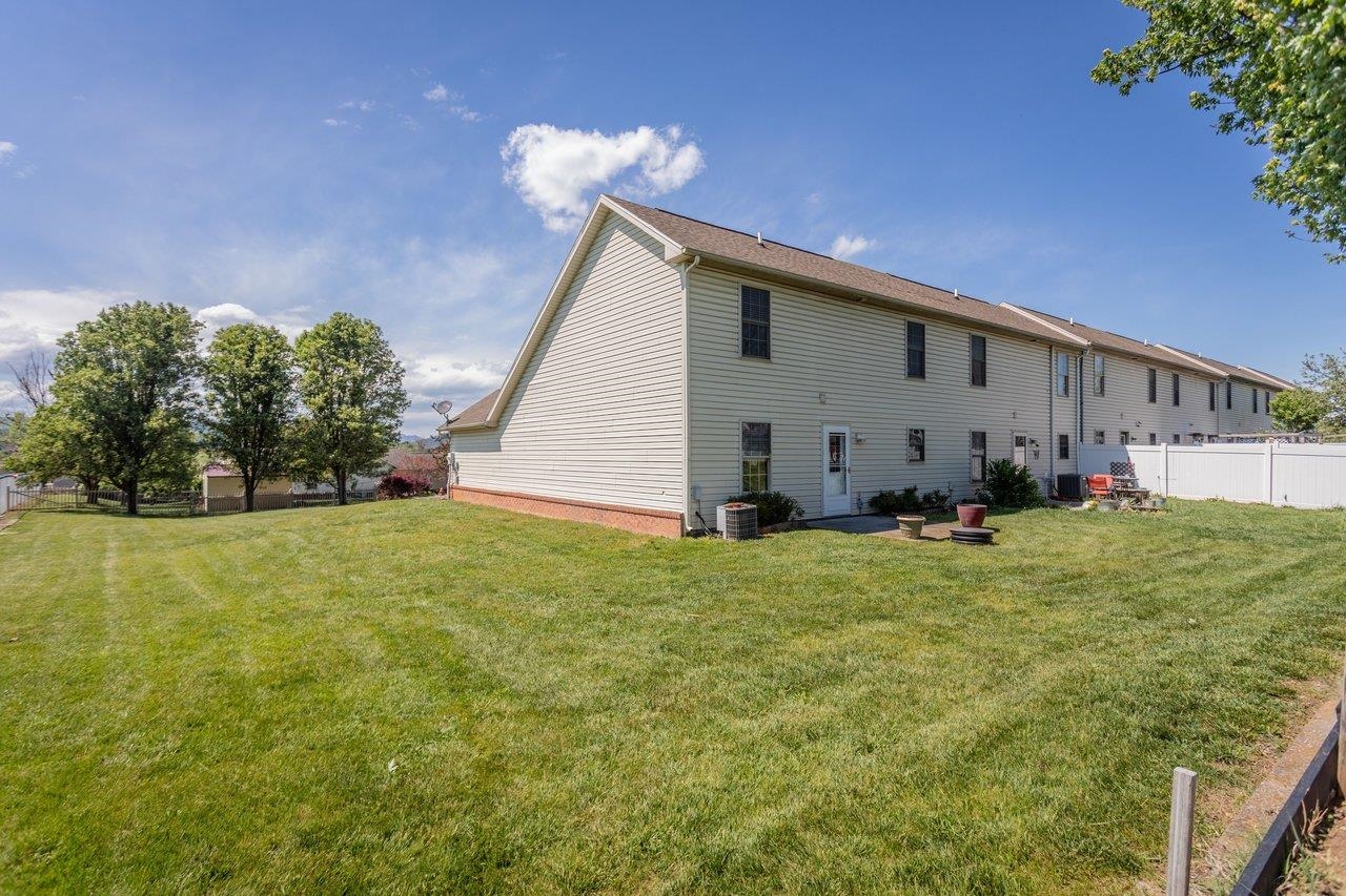 135 ALGER LN, BROADWAY, Virginia 22815, 3 Bedrooms Bedrooms, ,2 BathroomsBathrooms,Residential,135 ALGER LN,676681 MLS # 676681
