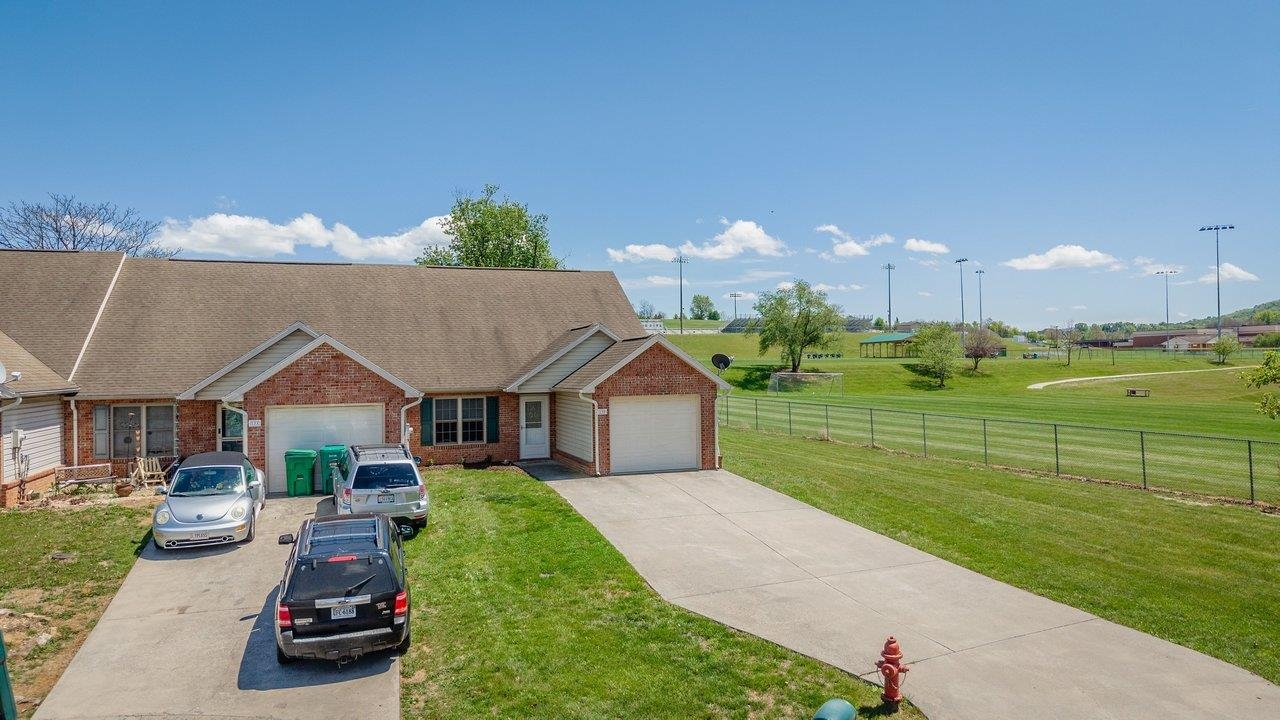 135 ALGER LN, BROADWAY, Virginia 22815, 3 Bedrooms Bedrooms, ,2 BathroomsBathrooms,Residential,135 ALGER LN,676681 MLS # 676681