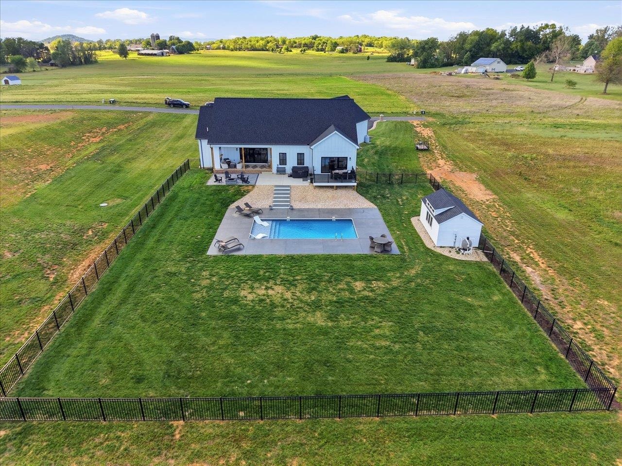 29 SUNDOWN DR, WAYNESBORO, Virginia 22980, 4 Bedrooms Bedrooms, ,3 BathroomsBathrooms,Residential,29 SUNDOWN DR,676686 MLS # 676686