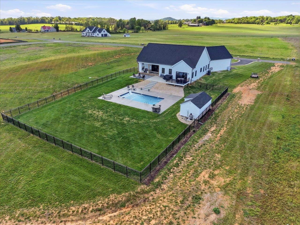 29 SUNDOWN DR, WAYNESBORO, Virginia 22980, 4 Bedrooms Bedrooms, ,3 BathroomsBathrooms,Residential,29 SUNDOWN DR,676686 MLS # 676686