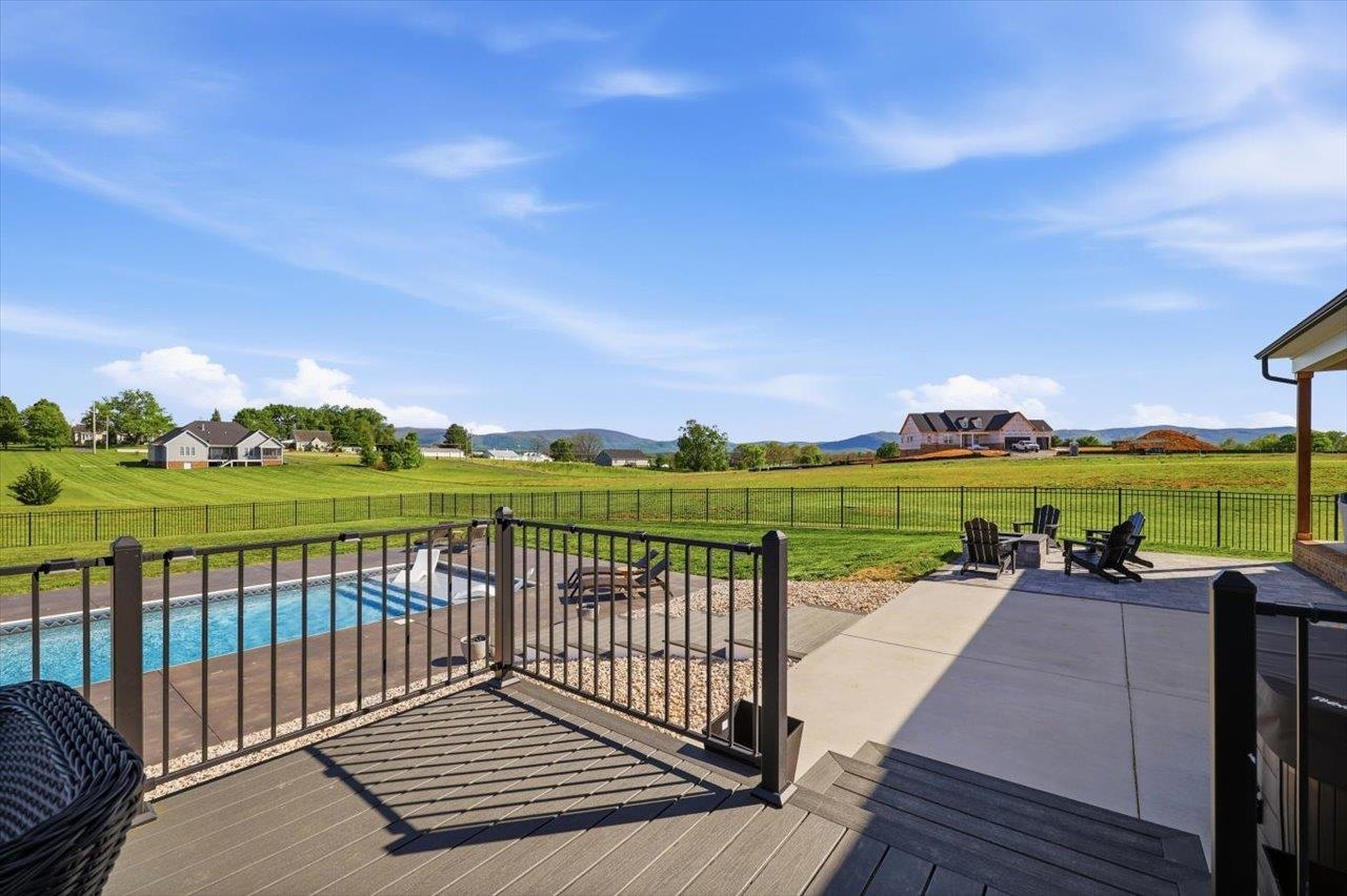 29 SUNDOWN DR, WAYNESBORO, Virginia 22980, 4 Bedrooms Bedrooms, ,3 BathroomsBathrooms,Residential,29 SUNDOWN DR,676686 MLS # 676686