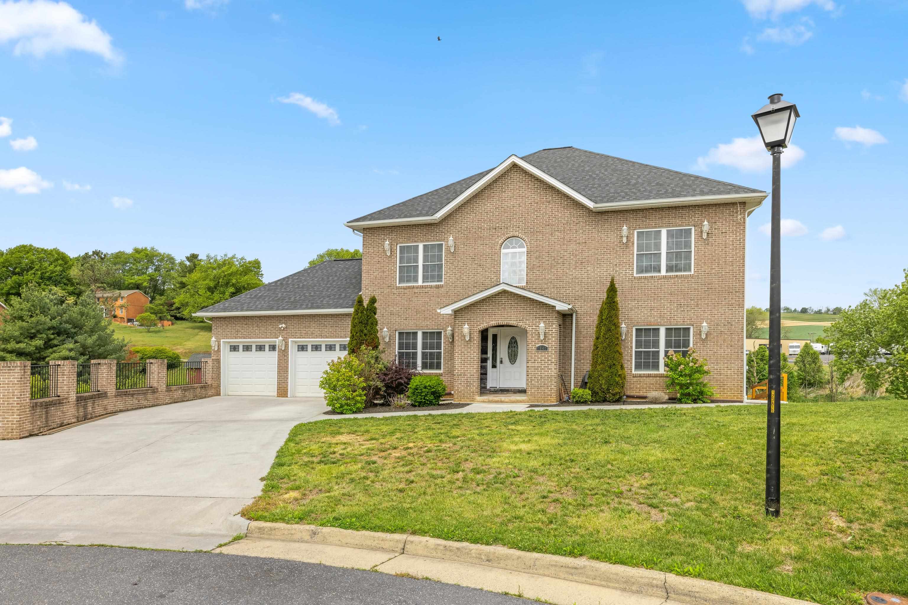 1941 RHIANON LN, HARRISONBURG, Virginia 22801, 7 Bedrooms Bedrooms, ,4 BathroomsBathrooms,Residential,1941 RHIANON LN,676691 MLS # 676691