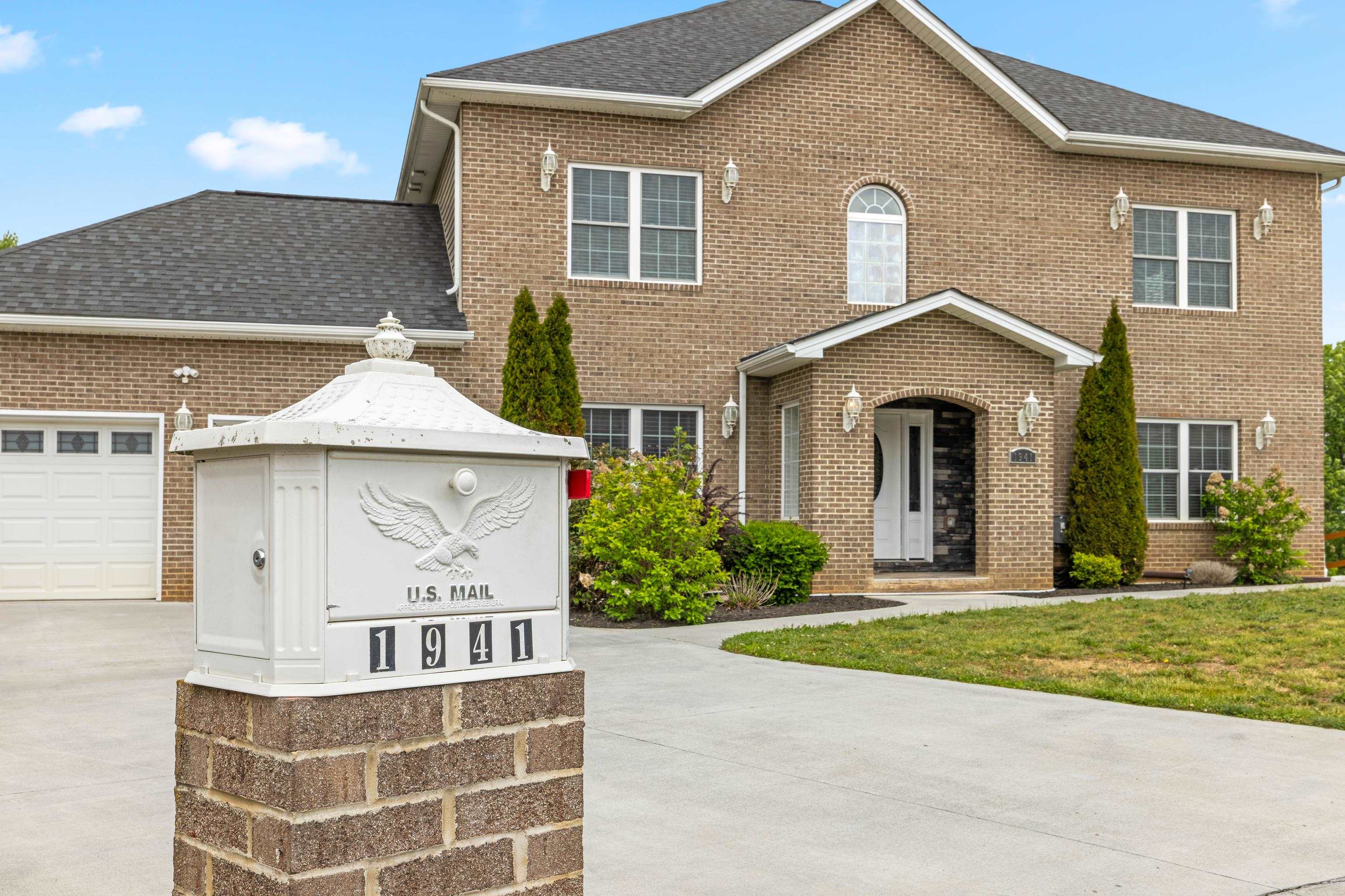 1941 RHIANON LN, HARRISONBURG, Virginia 22801, 7 Bedrooms Bedrooms, ,4 BathroomsBathrooms,Residential,1941 RHIANON LN,676691 MLS # 676691