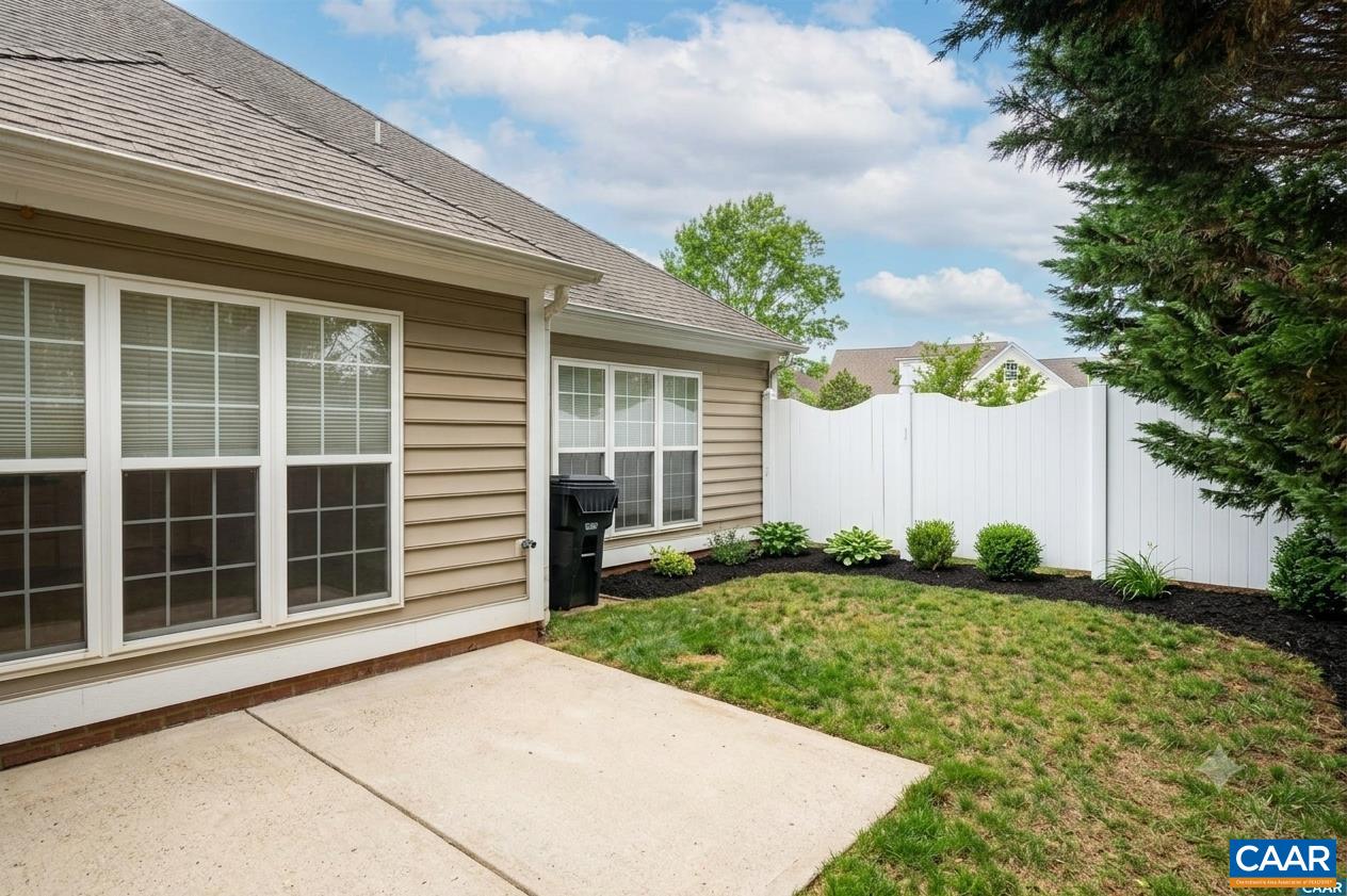 685 COURTYARD CT, CHARLOTTESVILLE, Virginia 22903, 3 Bedrooms Bedrooms, ,2 BathroomsBathrooms,Residential,685 COURTYARD CT,676693 MLS # 676693 685 COURTYARD CT, CHARLOTTESVILLE, Virginia 22903, 3 Bedrooms Bedrooms, ,2 BathroomsBathrooms,Residential,685 COURTYARD CT,676693 MLS # 676693