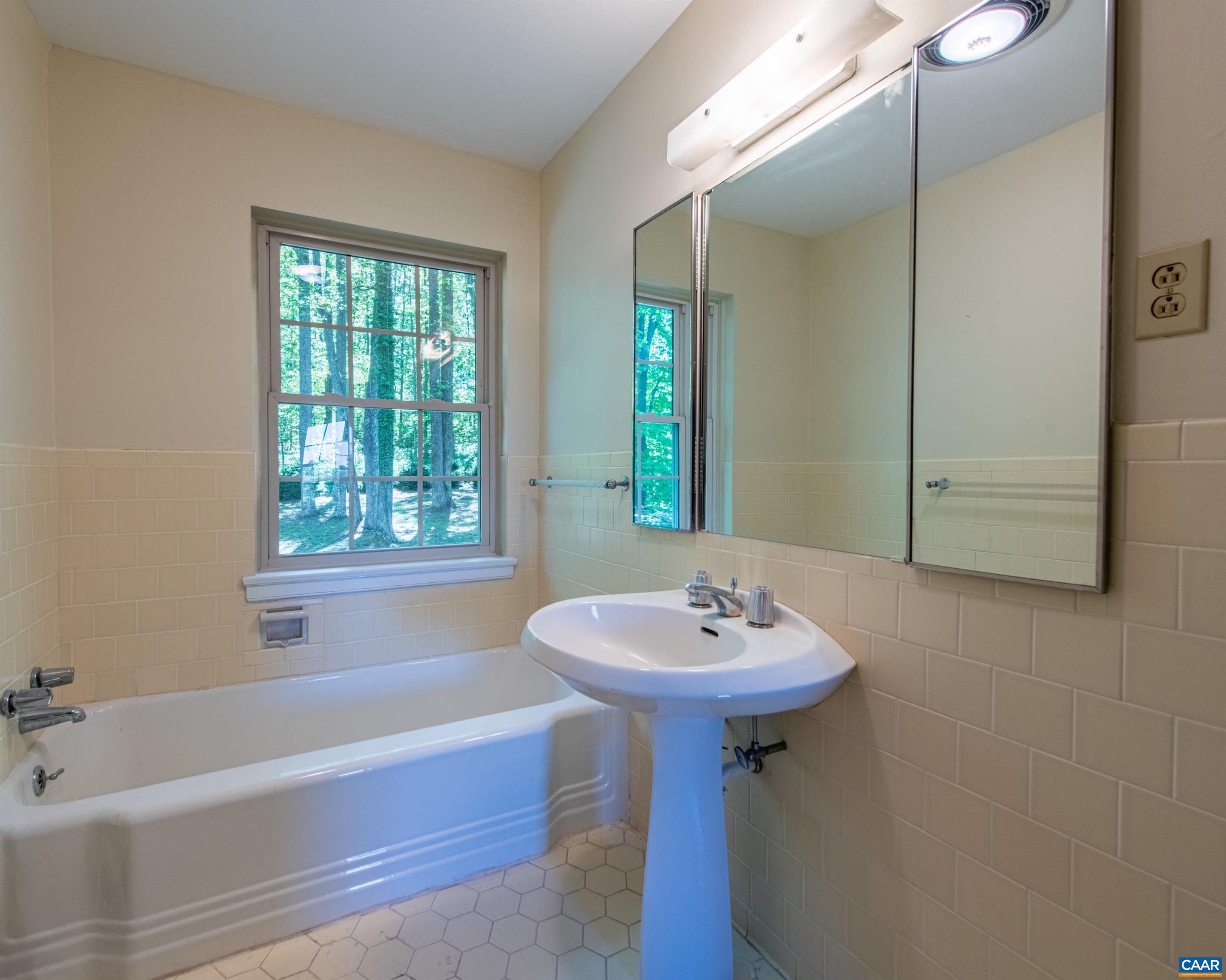 10070 BARNETTS FORD RD, ORANGE, Virginia 22960, 3 Bedrooms Bedrooms, ,3 BathroomsBathrooms,Residential,Red Hill,10070 BARNETTS FORD RD,676702 MLS # 676702