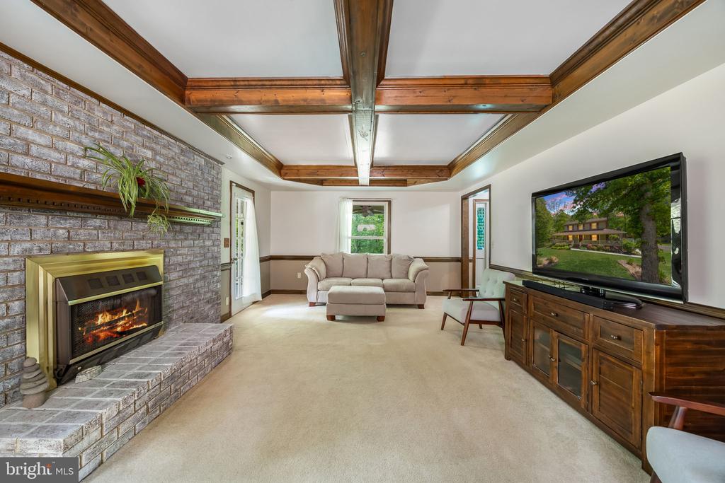 2065 SPOTSWOOD DR, LOCUST GROVE, Virginia 22508, 3 Bedrooms Bedrooms, ,2 BathroomsBathrooms,Residential,2065 SPOTSWOOD DR,VAOR2013808 MLS # VAOR2013808
