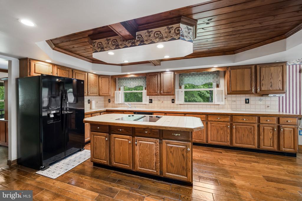 2065 SPOTSWOOD DR, LOCUST GROVE, Virginia 22508, 3 Bedrooms Bedrooms, ,2 BathroomsBathrooms,Residential,2065 SPOTSWOOD DR,VAOR2013808 MLS # VAOR2013808