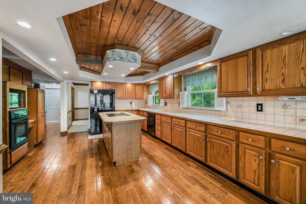 2065 SPOTSWOOD DR, LOCUST GROVE, Virginia 22508, 3 Bedrooms Bedrooms, ,2 BathroomsBathrooms,Residential,2065 SPOTSWOOD DR,VAOR2013808 MLS # VAOR2013808