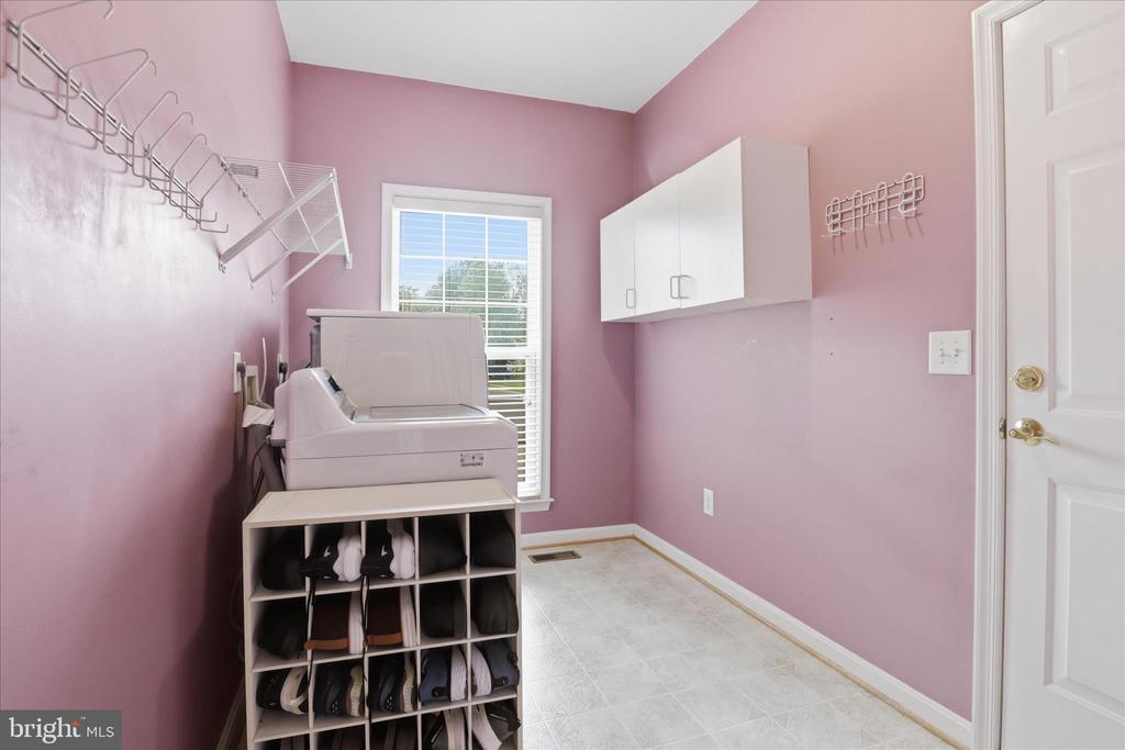 265 FOX CHASE ST, WARRENTON, Virginia 20186, 4 Bedrooms Bedrooms, ,2 BathroomsBathrooms,Residential,265 FOX CHASE ST,VAFQ2021852 MLS # VAFQ2021852