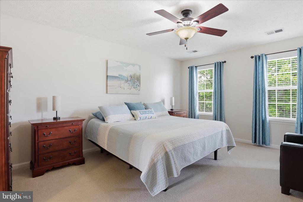 265 FOX CHASE ST, WARRENTON, Virginia 20186, 4 Bedrooms Bedrooms, ,2 BathroomsBathrooms,Residential,265 FOX CHASE ST,VAFQ2021852 MLS # VAFQ2021852