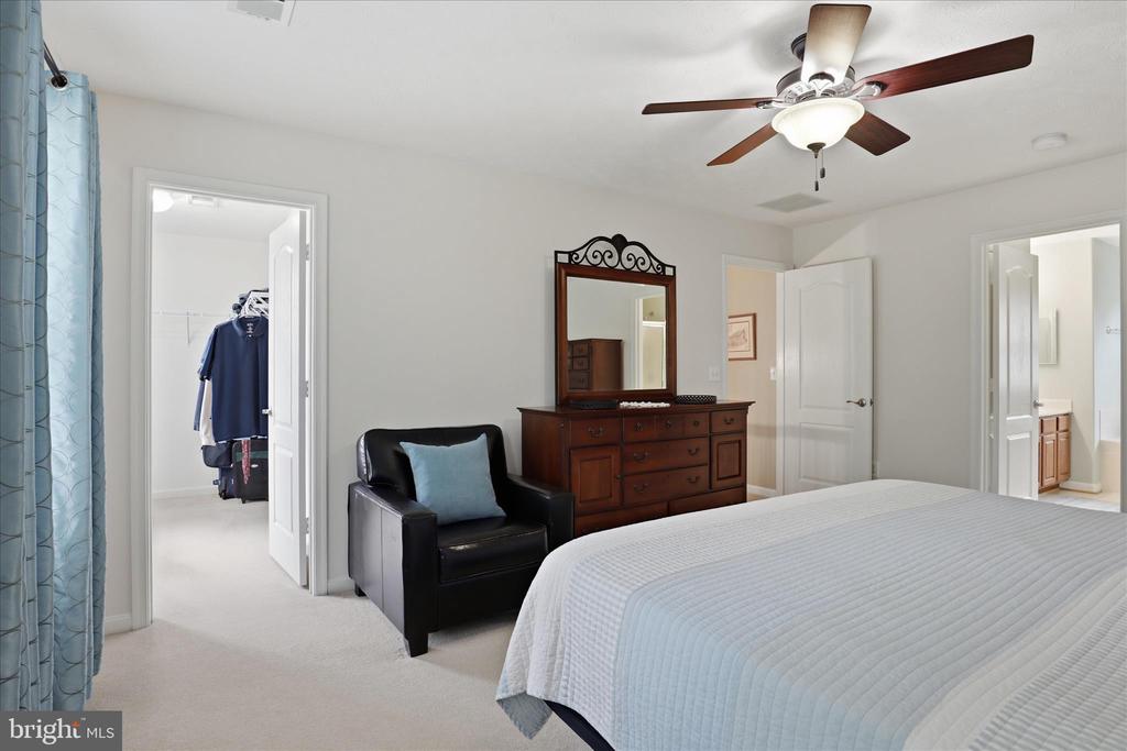 265 FOX CHASE ST, WARRENTON, Virginia 20186, 4 Bedrooms Bedrooms, ,2 BathroomsBathrooms,Residential,265 FOX CHASE ST,VAFQ2021852 MLS # VAFQ2021852