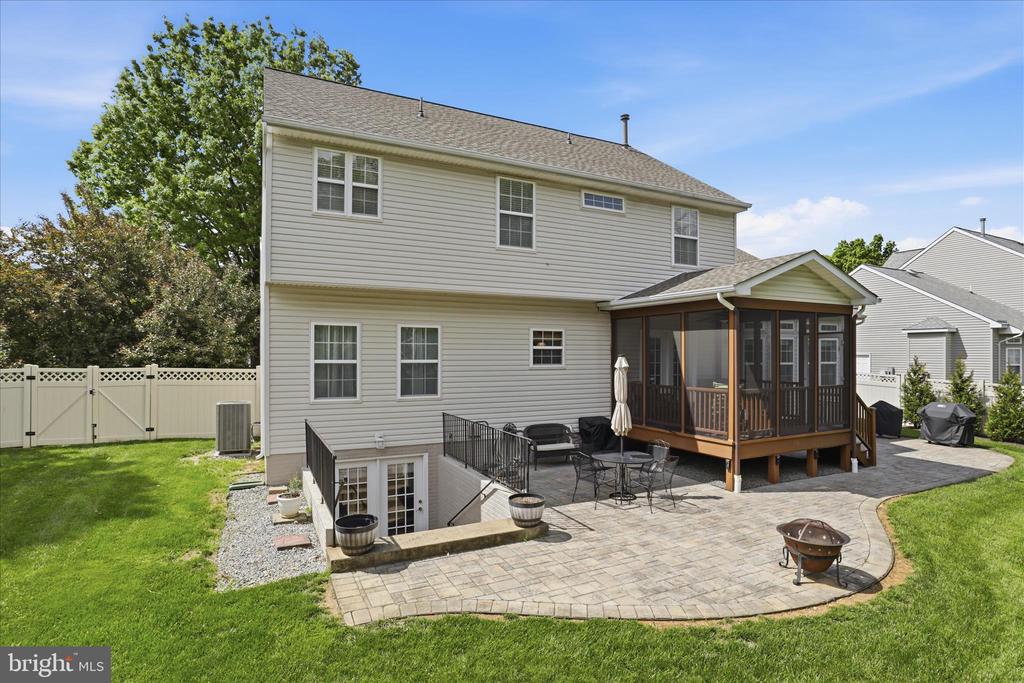 265 FOX CHASE ST, WARRENTON, Virginia 20186, 4 Bedrooms Bedrooms, ,2 BathroomsBathrooms,Residential,265 FOX CHASE ST,VAFQ2021852 MLS # VAFQ2021852
