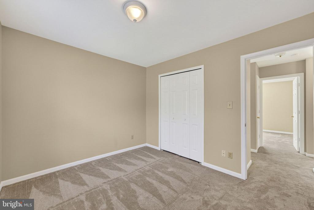 12151 DEERFIELD LN, AMISSVILLE, Virginia 20106, 3 Bedrooms Bedrooms, ,2 BathroomsBathrooms,Residential,12151 DEERFIELD LN,VAFQ2021882 MLS # VAFQ2021882