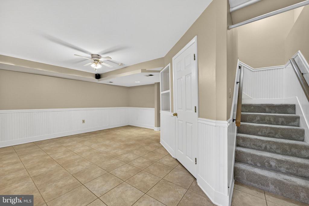 12151 DEERFIELD LN, AMISSVILLE, Virginia 20106, 3 Bedrooms Bedrooms, ,2 BathroomsBathrooms,Residential,12151 DEERFIELD LN,VAFQ2021882 MLS # VAFQ2021882