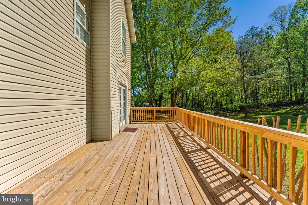 12151 DEERFIELD LN, AMISSVILLE, Virginia 20106, 3 Bedrooms Bedrooms, ,2 BathroomsBathrooms,Residential,12151 DEERFIELD LN,VAFQ2021882 MLS # VAFQ2021882