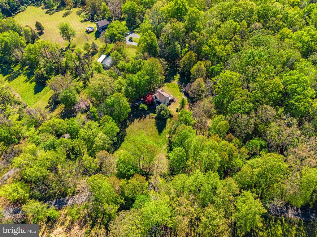 12151 DEERFIELD LN, AMISSVILLE, Virginia 20106, 3 Bedrooms Bedrooms, ,2 BathroomsBathrooms,Residential,12151 DEERFIELD LN,VAFQ2021882 MLS # VAFQ2021882