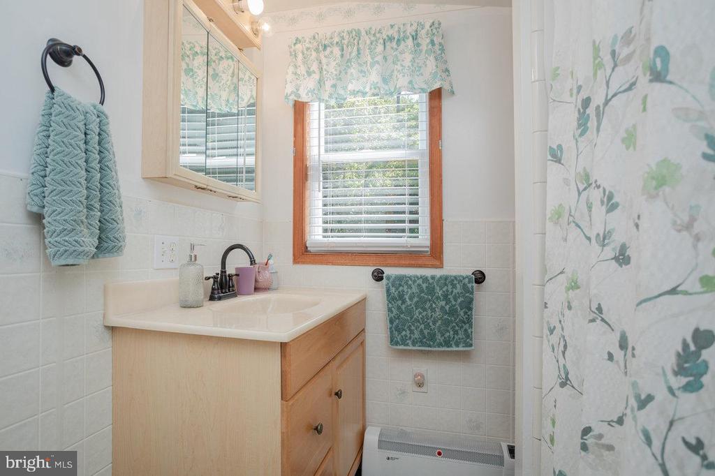 279 HELMS RD, STANLEY, Virginia 22851, 5 Bedrooms Bedrooms, ,2 BathroomsBathrooms,Residential,279 HELMS RD,VAPA2006372 MLS # VAPA2006372