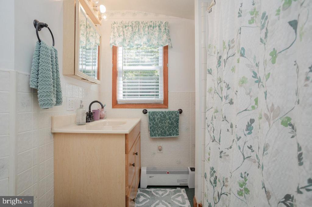 279 HELMS RD, STANLEY, Virginia 22851, 5 Bedrooms Bedrooms, ,2 BathroomsBathrooms,Residential,279 HELMS RD,VAPA2006372 MLS # VAPA2006372