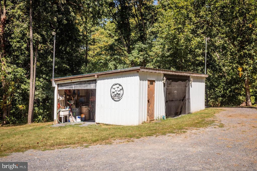 279 HELMS RD, STANLEY, Virginia 22851, 5 Bedrooms Bedrooms, ,2 BathroomsBathrooms,Residential,279 HELMS RD,VAPA2006372 MLS # VAPA2006372