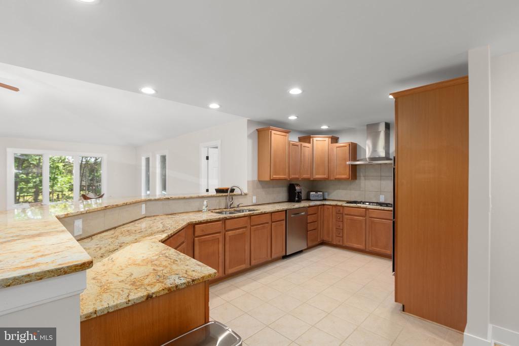 10201 ELYS FORD RD, FREDERICKSBURG, Virginia 22407, 4 Bedrooms Bedrooms, ,3 BathroomsBathrooms,Residential,10201 ELYS FORD RD,VASP2041376 MLS # VASP2041376
