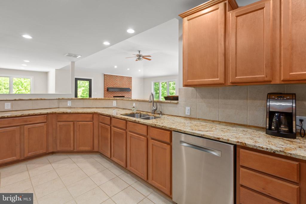 10201 ELYS FORD RD, FREDERICKSBURG, Virginia 22407, 4 Bedrooms Bedrooms, ,3 BathroomsBathrooms,Residential,10201 ELYS FORD RD,VASP2041376 MLS # VASP2041376