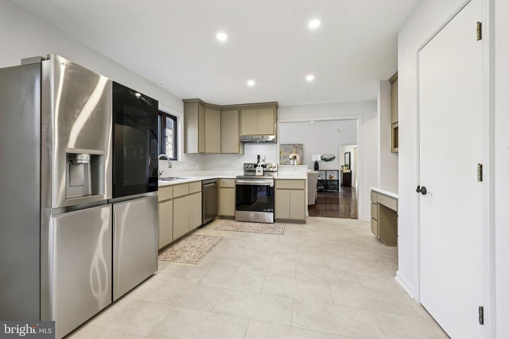 12504 HAWKINS LN, SPOTSYLVANIA, Virginia 22551, 3 Bedrooms Bedrooms, ,2 BathroomsBathrooms,Residential,12504 HAWKINS LN,VASP2041582 MLS # VASP2041582