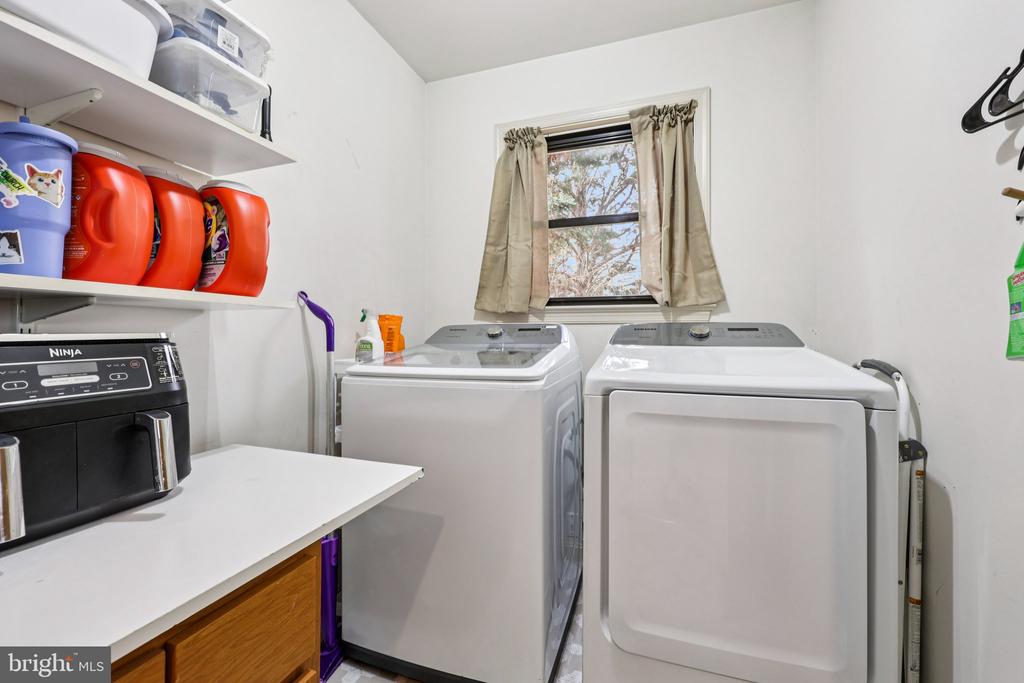 12504 HAWKINS LN, SPOTSYLVANIA, Virginia 22551, 3 Bedrooms Bedrooms, ,2 BathroomsBathrooms,Residential,12504 HAWKINS LN,VASP2041582 MLS # VASP2041582