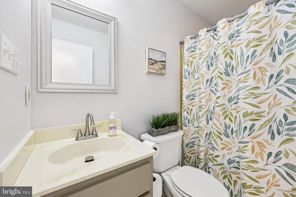12504 HAWKINS LN, SPOTSYLVANIA, Virginia 22551, 3 Bedrooms Bedrooms, ,2 BathroomsBathrooms,Residential,12504 HAWKINS LN,VASP2041582 MLS # VASP2041582