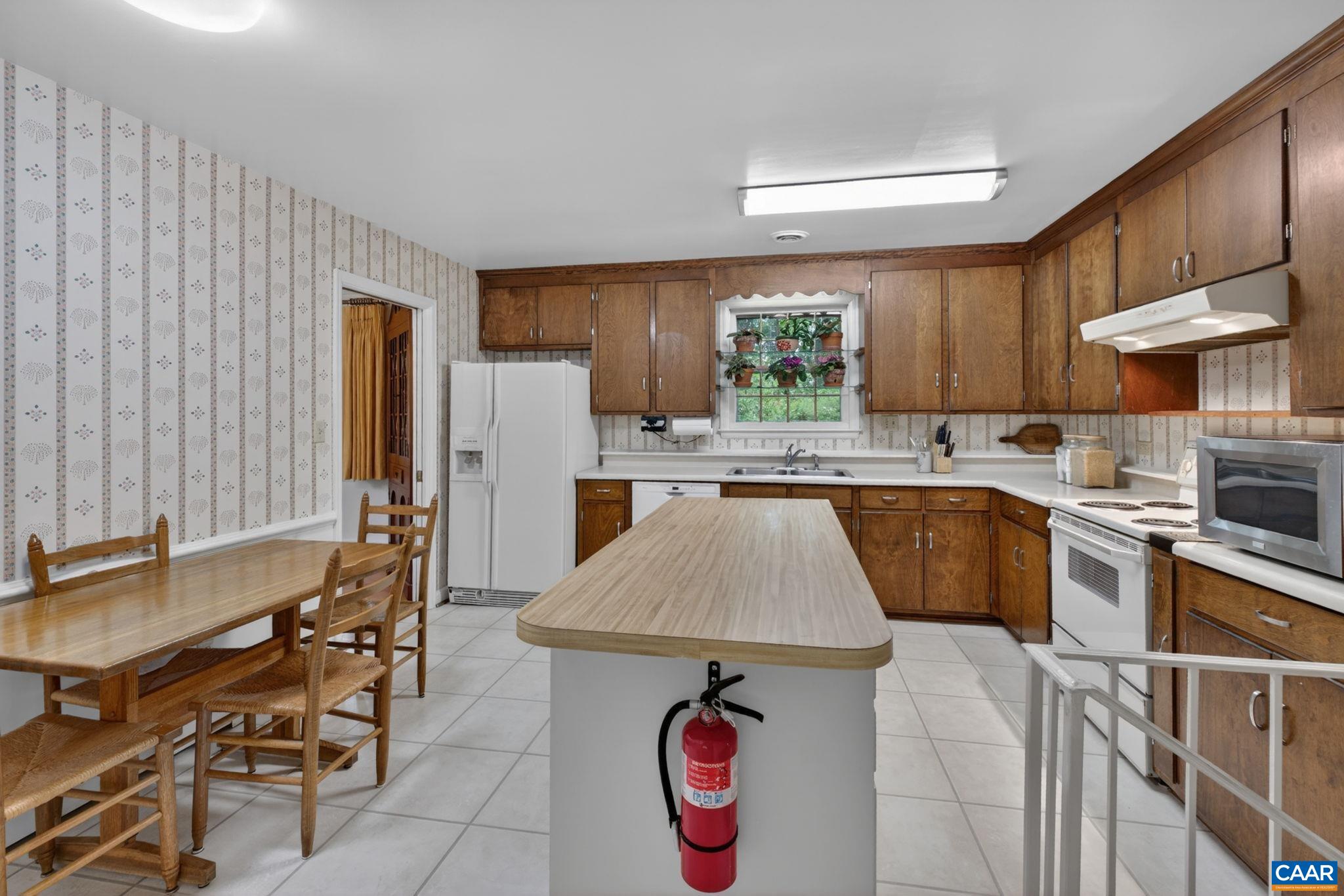 2409 KERRY LN, CHARLOTTESVILLE, Virginia 22901, 5 Bedrooms Bedrooms, ,3 BathroomsBathrooms,Residential,2409 KERRY LN,676418 MLS # 676418