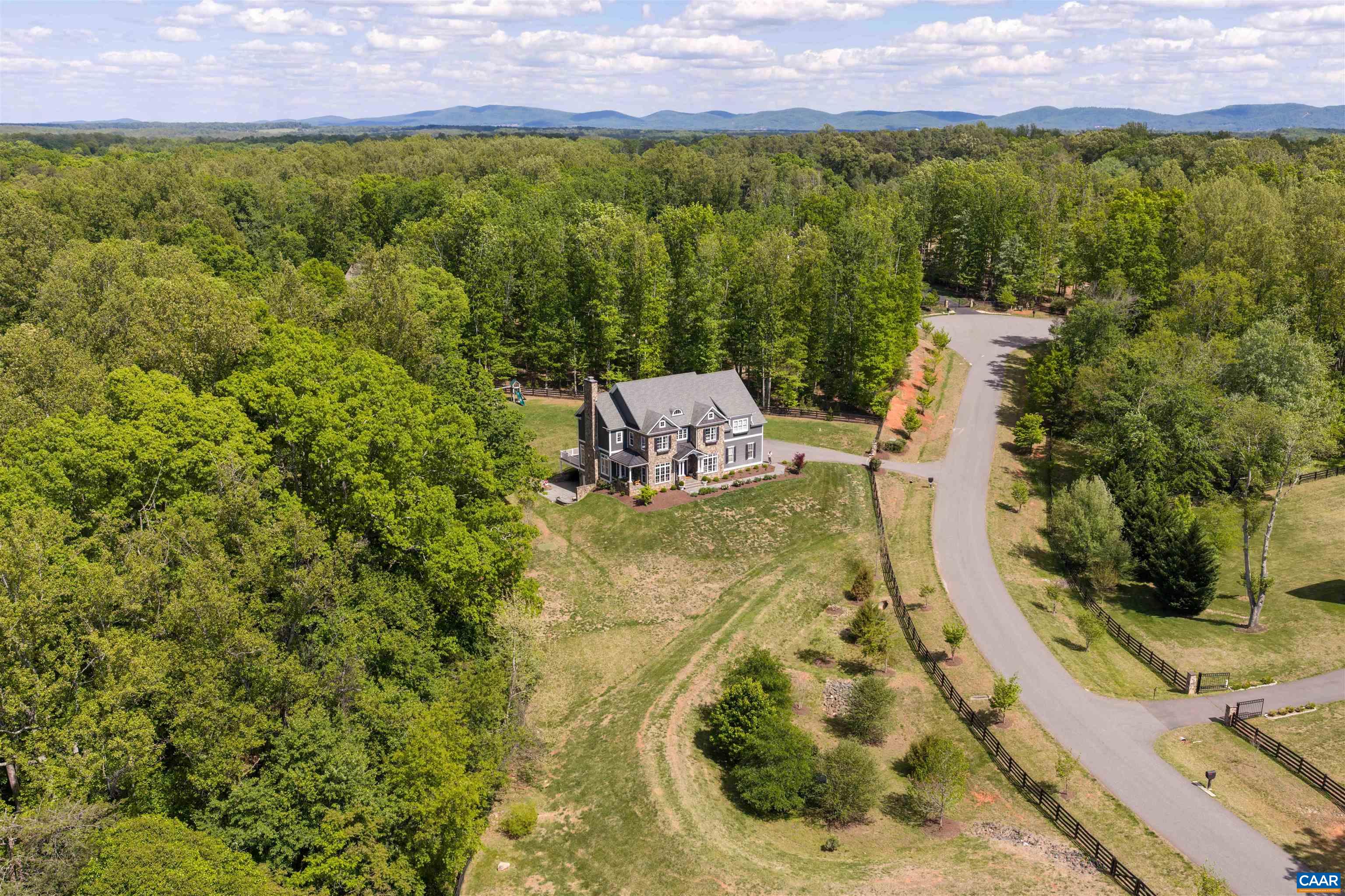 421 HOUNDSTOOTH CT, CHARLOTTESVILLE, Virginia 22901, 5 Bedrooms Bedrooms, ,5 BathroomsBathrooms,Residential,421 HOUNDSTOOTH CT,676670 MLS # 676670