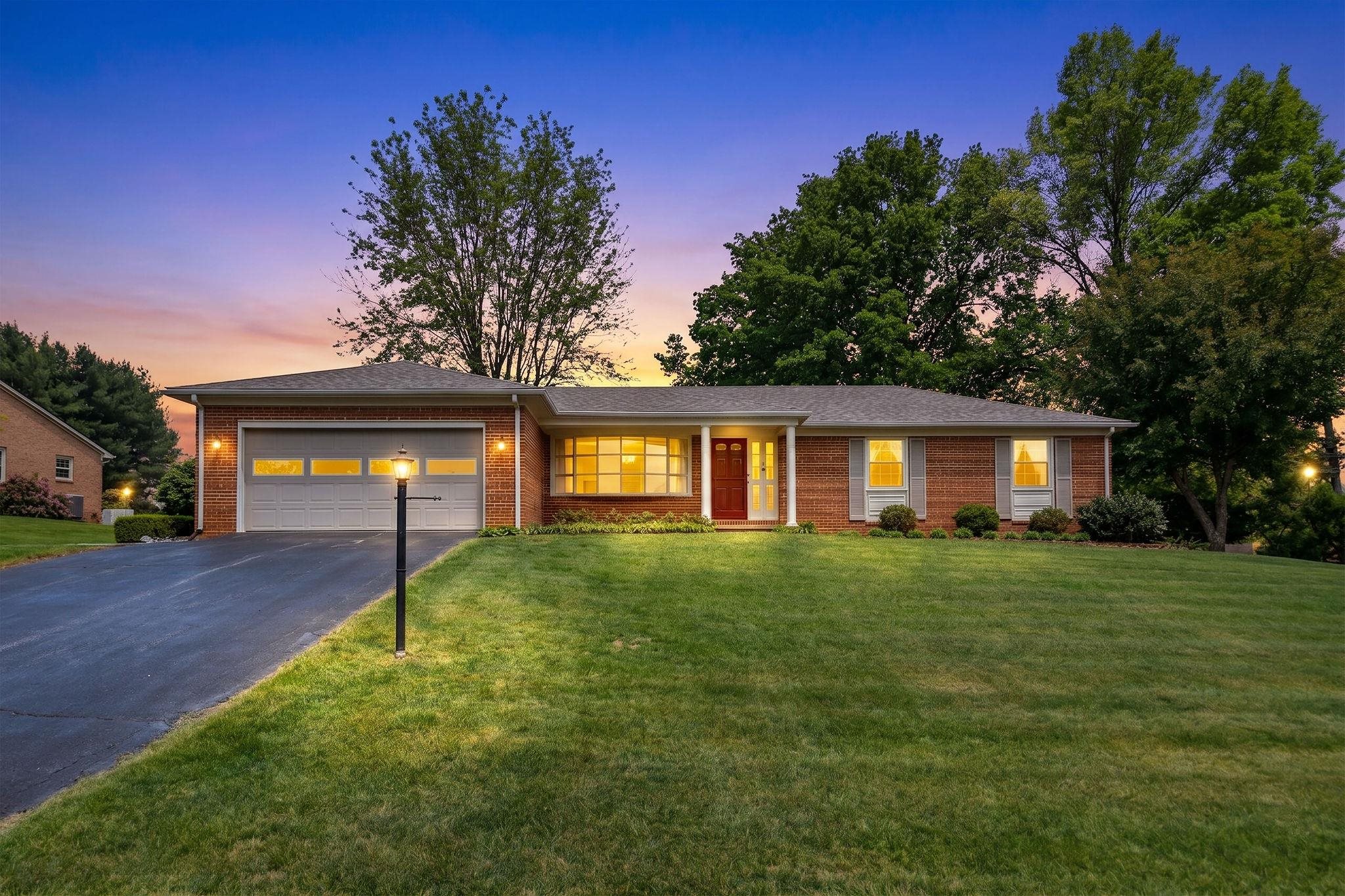 609 SUMTER RD, WAYNESBORO, Virginia 22980, 3 Bedrooms Bedrooms, ,2 BathroomsBathrooms,Residential,609 SUMTER RD,676716 MLS # 676716