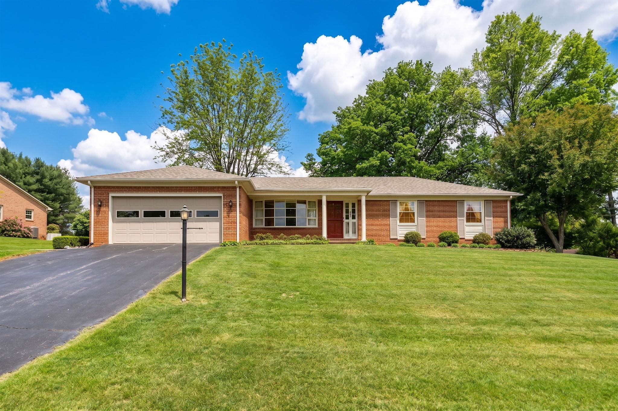609 SUMTER RD, WAYNESBORO, Virginia 22980, 3 Bedrooms Bedrooms, ,2 BathroomsBathrooms,Residential,609 SUMTER RD,676716 MLS # 676716