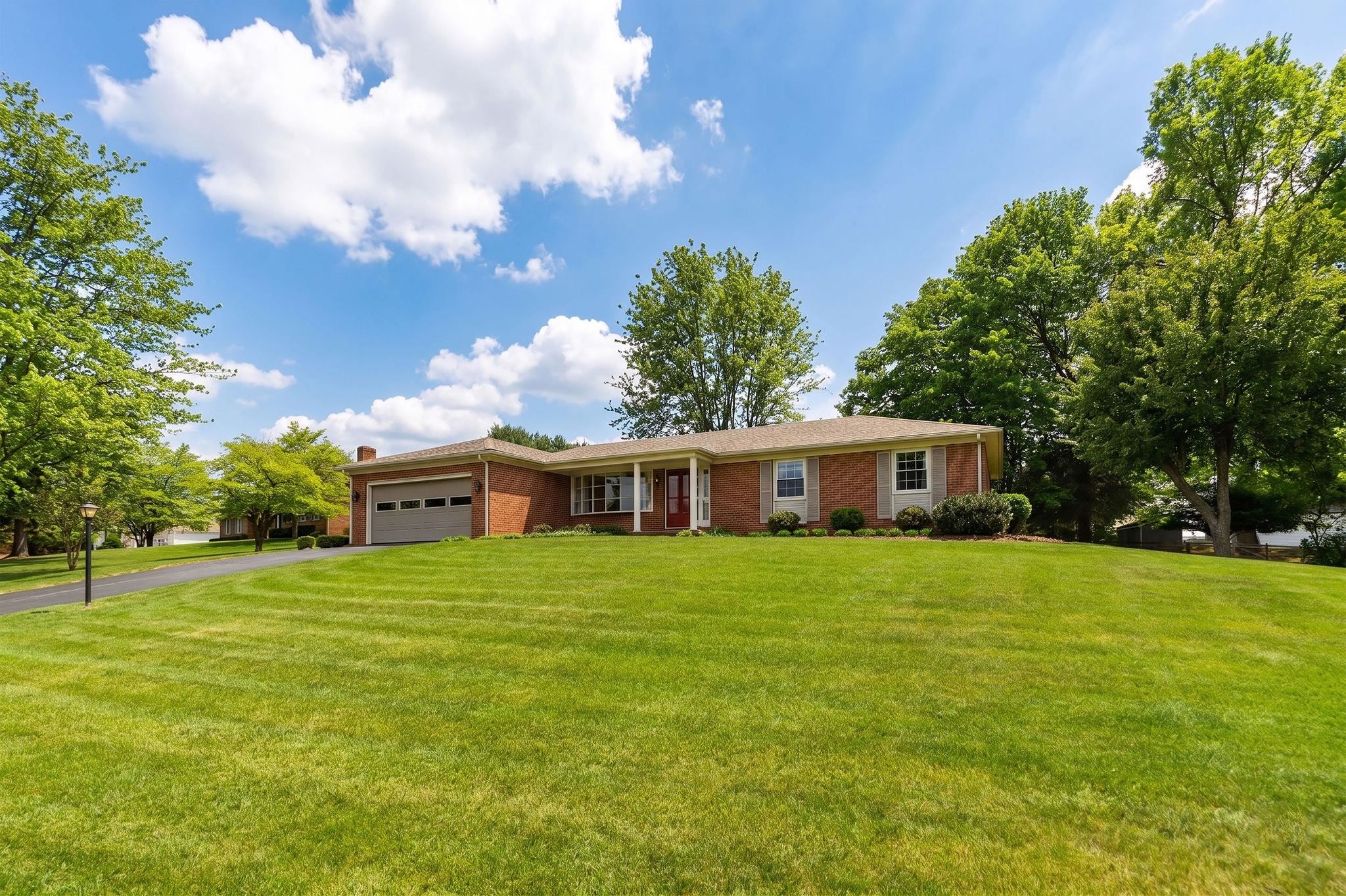 609 SUMTER RD, WAYNESBORO, Virginia 22980, 3 Bedrooms Bedrooms, ,2 BathroomsBathrooms,Residential,609 SUMTER RD,676716 MLS # 676716