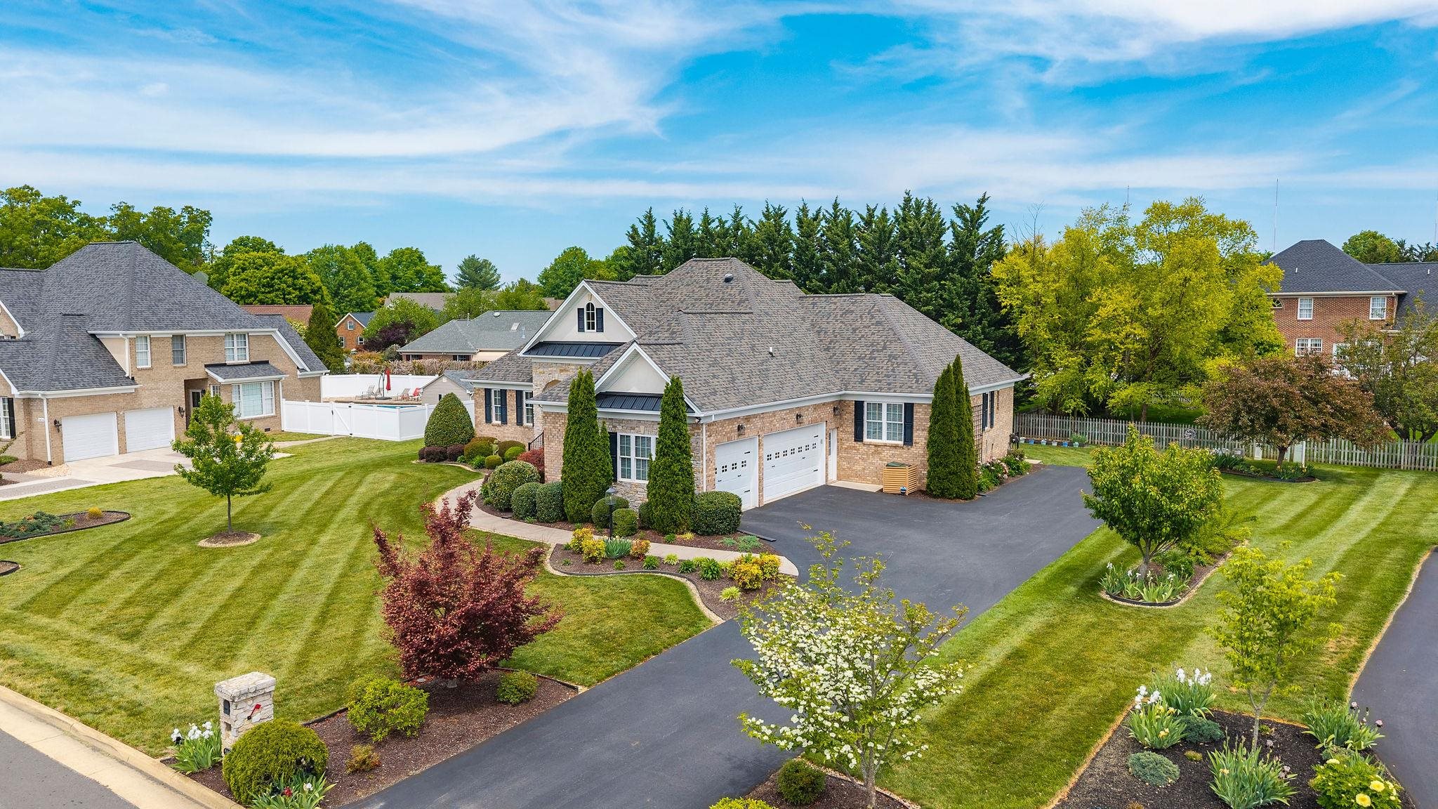2408 VILLAGE DR, WAYNESBORO, Virginia 22980, 3 Bedrooms Bedrooms, ,4 BathroomsBathrooms,Residential,2408 VILLAGE DR,676717 MLS # 676717