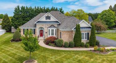 2408 VILLAGE DR, WAYNESBORO, Virginia 22980, 3 Bedrooms Bedrooms, ,4 BathroomsBathrooms,Residential,2408 VILLAGE DR,676717 MLS # 676717