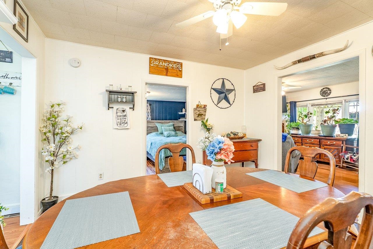 207 8TH ST, GROTTOES, Virginia 24441, 2 Bedrooms Bedrooms, ,1 BathroomBathrooms,Residential,207 8th,207 8TH ST,676719 MLS # 676719