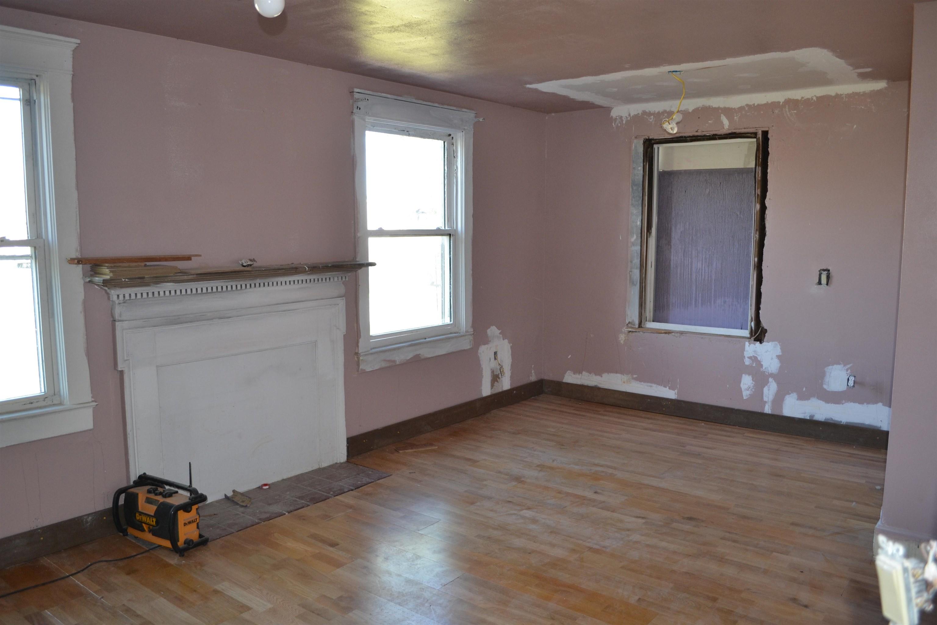 4861 SOUTH VALLEY PIKE, ROCKINGHAM, Virginia 22801, 4 Bedrooms Bedrooms, ,1 BathroomBathrooms,Residential,4861 SOUTH VALLEY PIKE,676734 MLS # 676734