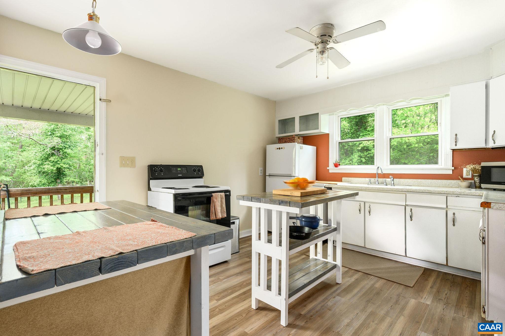 6554 ESMONT RD, KEENE, Virginia 22946, 2 Bedrooms Bedrooms, ,1 BathroomBathrooms,Residential,6554 ESMONT RD,676737 MLS # 676737