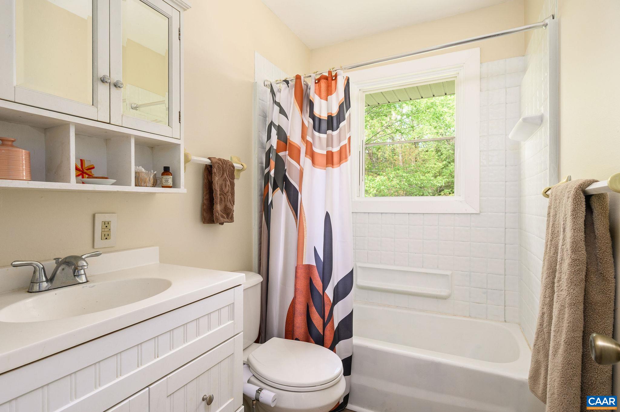 6554 ESMONT RD, KEENE, Virginia 22946, 2 Bedrooms Bedrooms, ,1 BathroomBathrooms,Residential,6554 ESMONT RD,676737 MLS # 676737