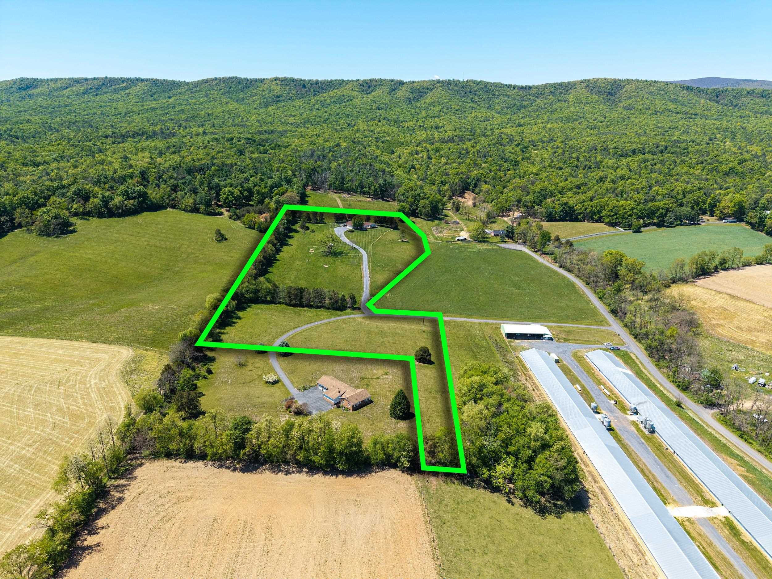 234 PARADISE LN, BRIDGEWATER, Virginia 22812, 4 Bedrooms Bedrooms, ,3 BathroomsBathrooms,Residential,234 Paradise Lane, Bridgewater, VA 22812,234 PARADISE LN,676742 MLS # 676742