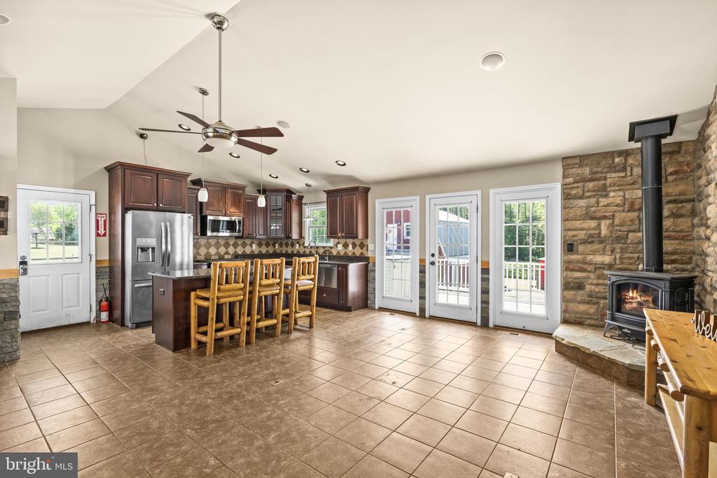 12615 POST OAK RD, SPOTSYLVANIA, Virginia 22551, 3 Bedrooms Bedrooms, ,3 BathroomsBathrooms,Residential,12615 POST OAK RD,VASP2039676 MLS # VASP2039676
