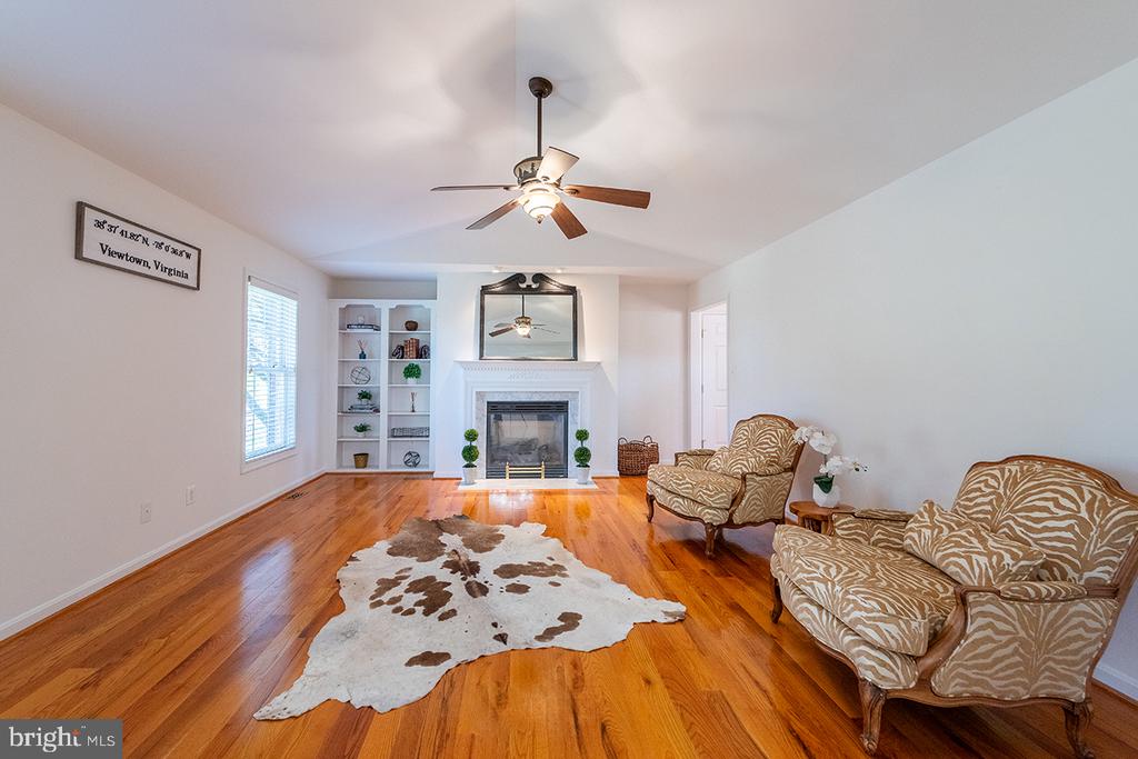 5265 BEAR HOLLOW LN, AMISSVILLE, Virginia 20106, 4 Bedrooms Bedrooms, ,2 BathroomsBathrooms,Residential,5265 BEAR HOLLOW LN,VACU2013270 MLS # VACU2013270