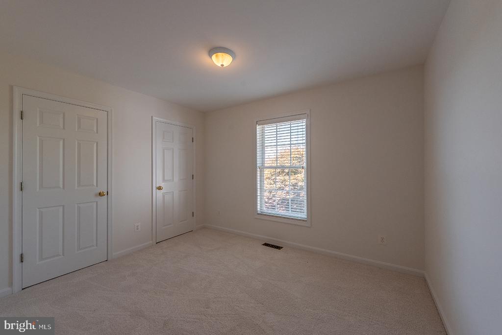 5265 BEAR HOLLOW LN, AMISSVILLE, Virginia 20106, 4 Bedrooms Bedrooms, ,2 BathroomsBathrooms,Residential,5265 BEAR HOLLOW LN,VACU2013270 MLS # VACU2013270