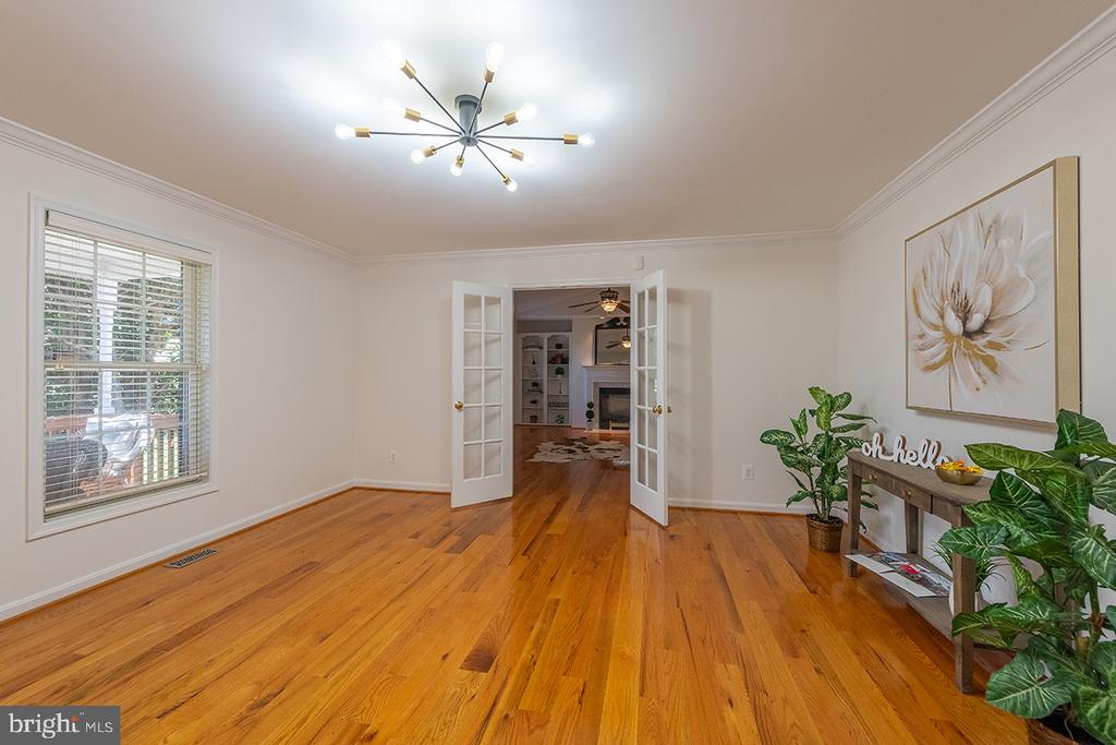 5265 BEAR HOLLOW LN, AMISSVILLE, Virginia 20106, 4 Bedrooms Bedrooms, ,2 BathroomsBathrooms,Residential,5265 BEAR HOLLOW LN,VACU2013270 MLS # VACU2013270