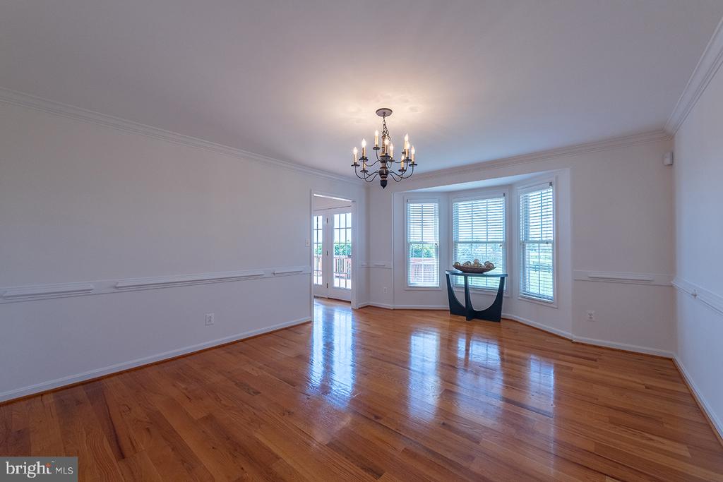 5265 BEAR HOLLOW LN, AMISSVILLE, Virginia 20106, 4 Bedrooms Bedrooms, ,2 BathroomsBathrooms,Residential,5265 BEAR HOLLOW LN,VACU2013270 MLS # VACU2013270