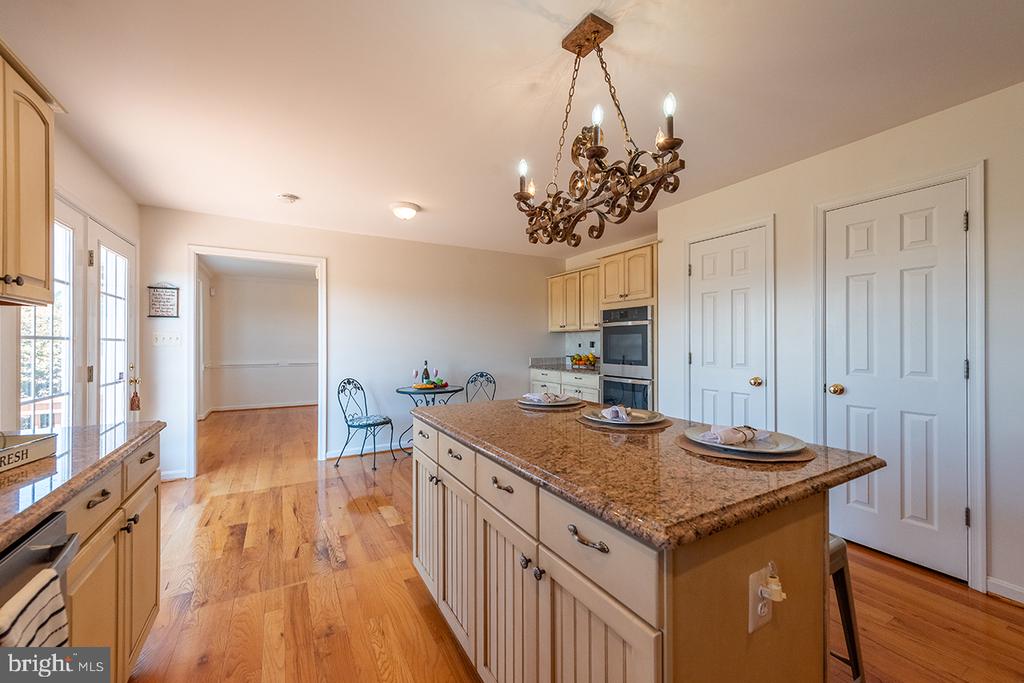 5265 BEAR HOLLOW LN, AMISSVILLE, Virginia 20106, 4 Bedrooms Bedrooms, ,2 BathroomsBathrooms,Residential,5265 BEAR HOLLOW LN,VACU2013270 MLS # VACU2013270