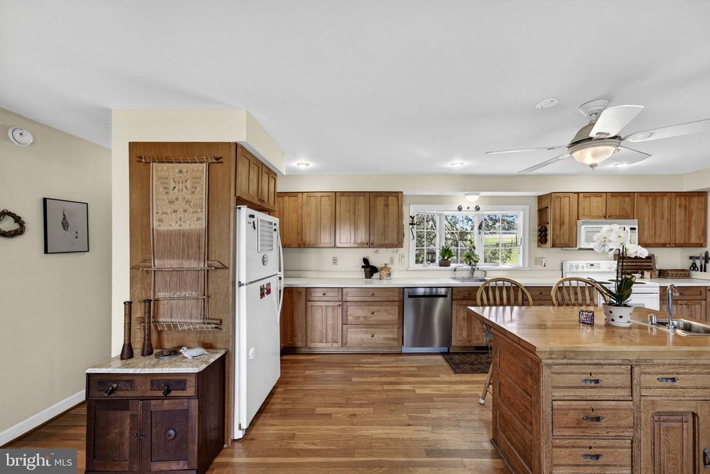 9529 SPERRYVILLE PIKE, CULPEPER, Virginia 22701, 5 Bedrooms Bedrooms, ,4 BathroomsBathrooms,Residential,9529 SPERRYVILLE PIKE,VACU2013534 MLS # VACU2013534