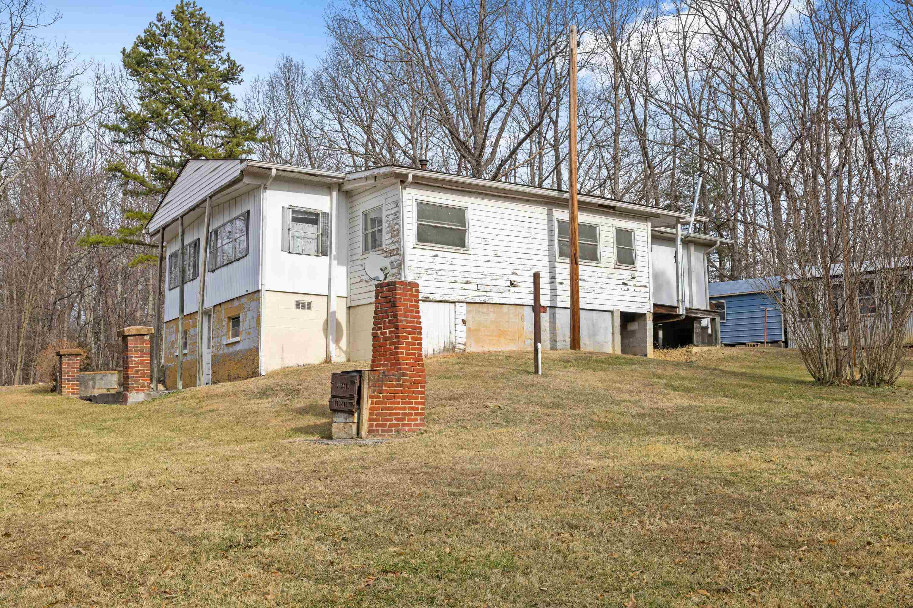 77 HIDDEN ACRES TRL, WAYNESBORO, Virginia 22980, 3 Bedrooms Bedrooms, ,1 BathroomBathrooms,Residential,77 HIDDEN ACRES TRL,672529 MLS # 672529