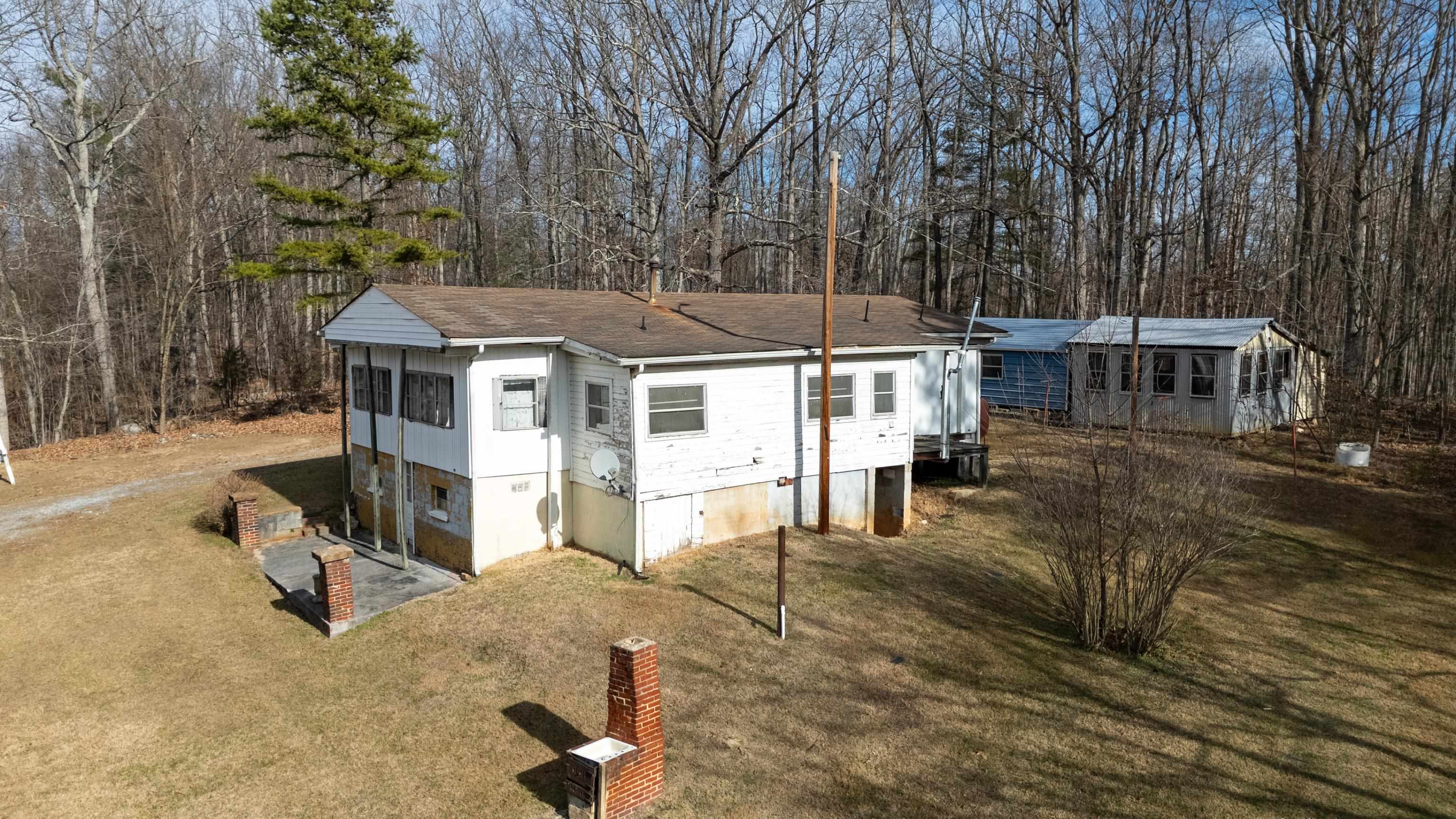 77 HIDDEN ACRES TRL, WAYNESBORO, Virginia 22980, 3 Bedrooms Bedrooms, ,1 BathroomBathrooms,Residential,77 HIDDEN ACRES TRL,672529 MLS # 672529