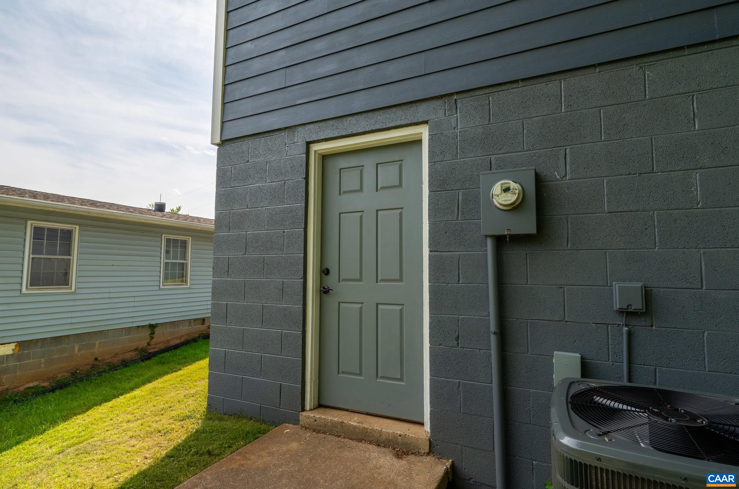 105 HARTMANS MILL RD, CHARLOTTESVILLE, Virginia 22902, 3 Bedrooms Bedrooms, ,1 BathroomBathrooms,Residential,105 HARTMANS MILL RD,676765 MLS # 676765